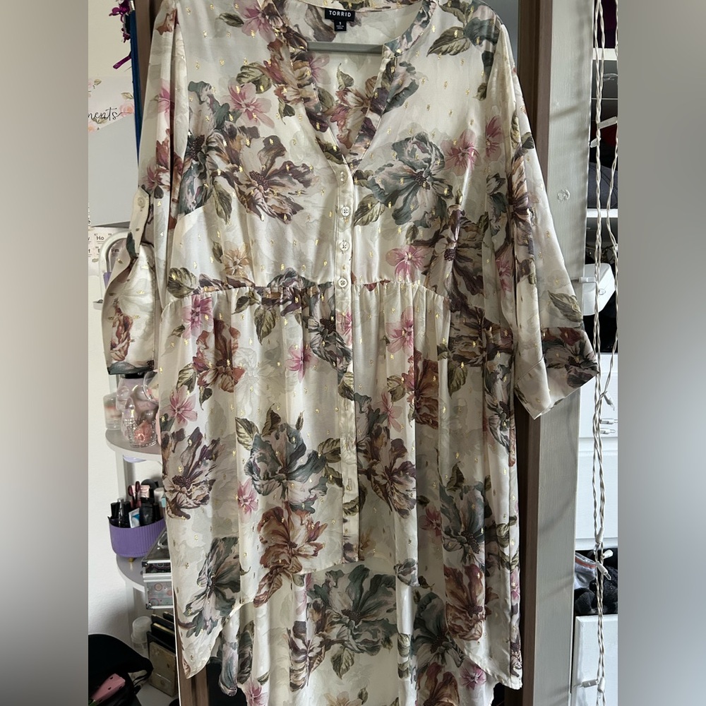 TORRID Floral Hi-Ali Blouse